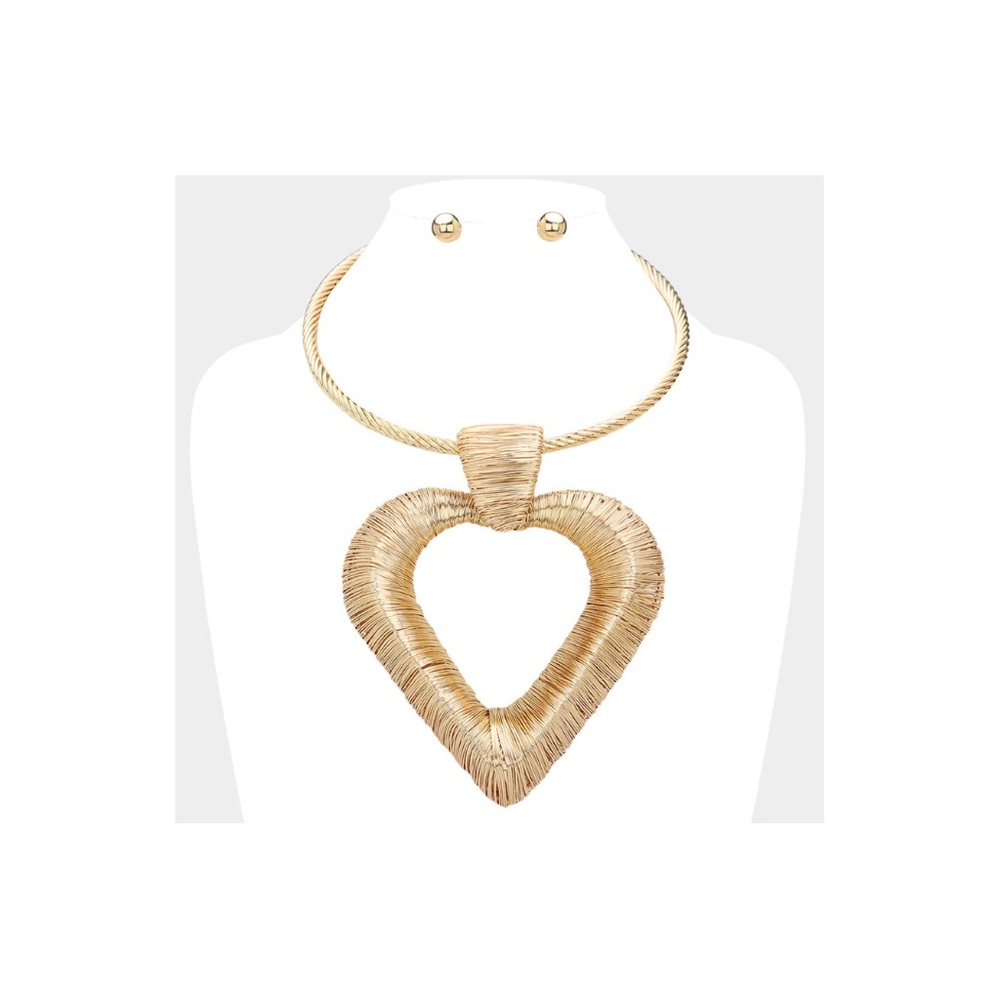 Elegant Gold Heart Necklace